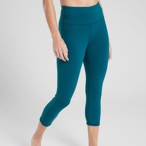 Athleta Chaturanga high rise capri